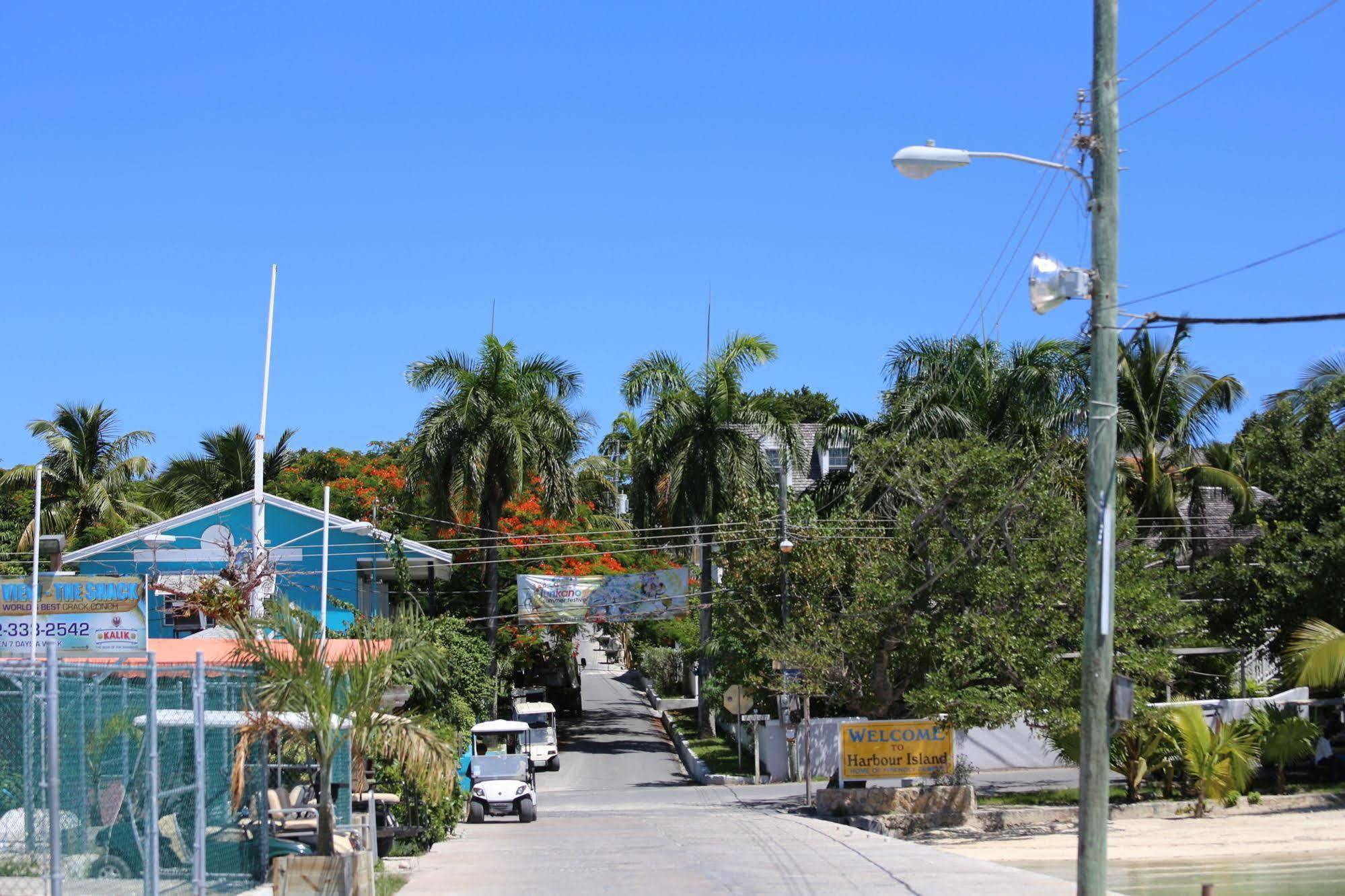 Tingum Village Hotel Dunmore Town Buitenkant foto
